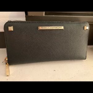 Rebecca Minkoff Wallet in great condition